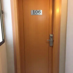 Hotel Sacratif сейф в номере