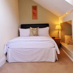 Отель Alcuin Lodge Guest House 4* Стандартный номер с двуспальной кроватью (общая ванная комната) фото 4