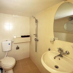 Отель Guest House Marina Шумен ванная