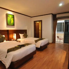 Hemingways Hotel 3* Улучшенный номер с различными типами кроватей фото 7