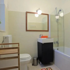 Апартаменты Localtraveling Cathedral & Castle - Family Apartments ванная