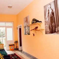 Отель Milingona City Center Hostel Албания, Тирана - отзывы, цены и фото номеров - забронировать отель Milingona City Center Hostel онлайн интерьер отеля