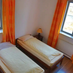 Отель Amir Hotel Кыргызстан, Каракол - отзывы, цены и фото номеров - забронировать отель Amir Hotel онлайн комната для гостей фото 3
