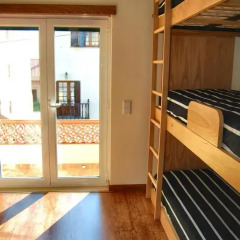 33 Hostel Кровать в общем номере с двухъярусной кроватью фото 3