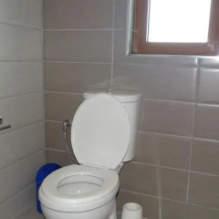 Отель Mondi's Guest House Албания, Ксамил - отзывы, цены и фото номеров - забронировать отель Mondi's Guest House онлайн ванная