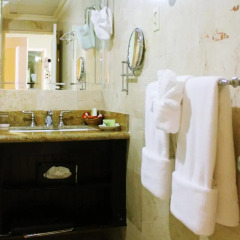 The Courtleigh Hotel and Suites 4* Номер Делюкс с 2 отдельными кроватями