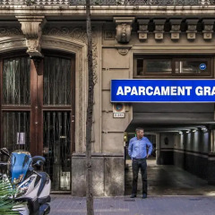Апартаменты Habitat Apartments Boulevard Барселона банкомат