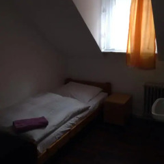 Hotel Einig Стандартный номер с различными типами кроватей (общая ванная комната)