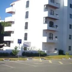 Отель Apartamentos Leziria Португалия, Виламура - отзывы, цены и фото номеров - забронировать отель Apartamentos Leziria онлайн парковка