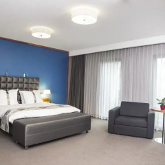 Отель Holiday Inn Krakow City Centre 5* Представительский номер с различными типами кроватей фото 5