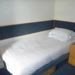 Отель Weston Hall - Halls of Residence сейф в номере