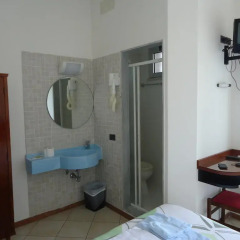 Hotel L&v 3* Стандартный номер фото 4