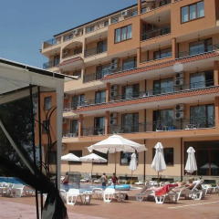 Отель Happy Aparthotel&Spa пляж