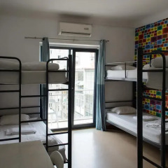 Hans Brinker Hostel Lisbon Кровать в общем номере с двухъярусной кроватью фото 5