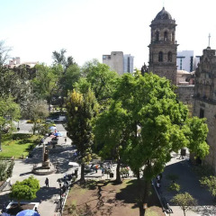 Отель Santiago De Compostela Hotel Мексика, Гвадалахара - отзывы, цены и фото номеров - забронировать отель Santiago De Compostela Hotel онлайн балкон