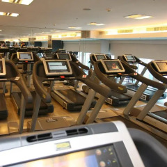 Crowne Plaza Tel Aviv City Center Израиль, Тель-Авив - 9 отзывов об отеле, цены и фото номеров - забронировать отель Crowne Plaza Tel Aviv City Center онлайн спортивное сооружение