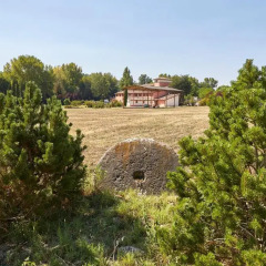 Отель Agriturismo Il Molino Antico Сполето парковка