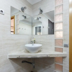 Отель Apartamentos Avenida Gaudi Барселона ванная фото 2