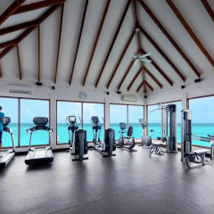 Отель Centara Grand Island Resort & Spa Maldives All Inclusive фитнесс-зал фото 2