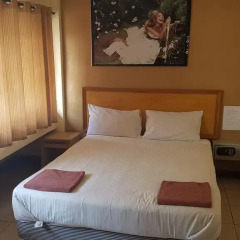 Sandman Hotel And Sports Bar Паттайя сейф в номере