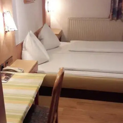 Hotel Tautermann 3* Стандартный семейный номер с различными типами кроватей фото 4