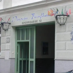 Отель Pension Fünfhaus вид на фасад фото 2