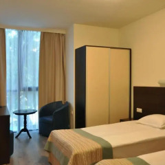 Hotel Burgas Free University Стандартный номер с разными типами кроватей фото 9