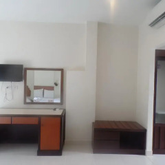 Отель Kasemsuk Guesthouse удобства в номере