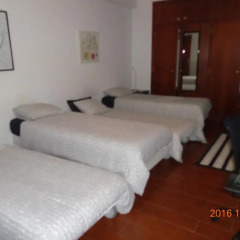 Отель In My House Baleal сейф в номере