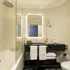 Отель GKK Exclusive Private Suites Люкс повышенной комфортности с различными типами кроватей фото 7