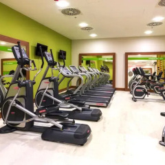 Отель Hampton by Hilton Warsaw City Centre фитнесс-зал фото 4