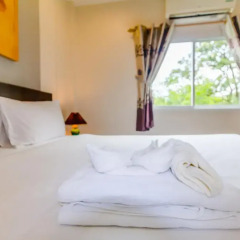 Отель Baan Yuyen Karon Guesthouse 2* Улучшенный номер разные типы кроватей фото 20