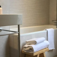 Отель Best Western Hôtel de Neuville ванная фото 2