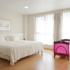 Отель Vertice Roomspace Madrid 3* Улучшенный номер с 2 отдельными кроватями фото 3