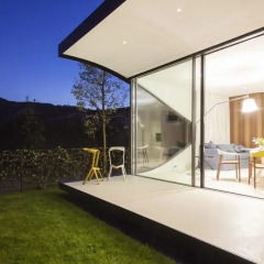 Отель Mirror Houses Больцано балкон