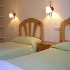 Отель Hostal Pacios Стандартный номер с 2 отдельными кроватями (общая ванная комната) фото 7
