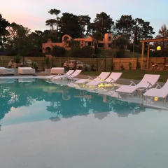Live Hotel Boutique - Adults Only бассейн