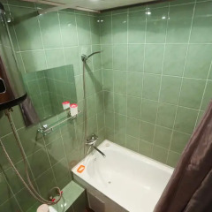 Гостиница Light House Pavlodar Hostel Казахстан, Павлодар - 2 отзыва об отеле, цены и фото номеров - забронировать гостиницу Light House Pavlodar Hostel онлайн ванная