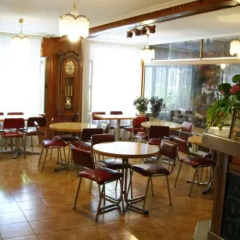 Отель Hostal Pirineos Meliz гостиничный бар