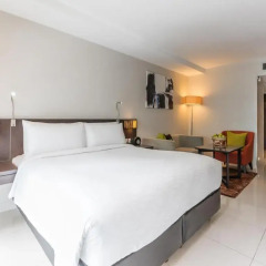 Отель Maitria Sukhumvit 18 Bangkok – A Chatrium Collection 4* Улучшенная студия фото 2