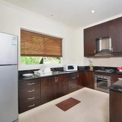 Отель Karon Hill Villa в номере