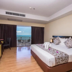 Отель D Varee Jomtien Beach 4* Номер Делюкс с различными типами кроватей фото 15