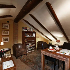 Отель La Giolitta Bed & Breakfast Здание Barolo интерьер отеля