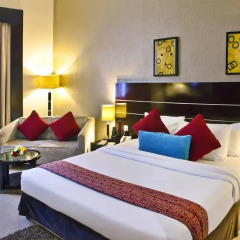 Отель Landmark Riqqa 4* Полулюкс