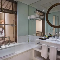Отель Four Points by Sheraton Bur Dubai 4* Стандартный номер с различными типами кроватей фото 2