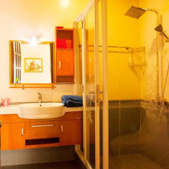 Отель Hoa Mau Don Homestay Номер Делюкс с различными типами кроватей фото 4