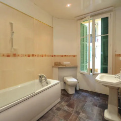 Отель Grand Appartement Nice ванная