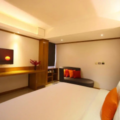 Chabana Kamala Hotel 4* Улучшенный номер с двуспальной кроватью фото 9