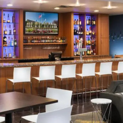 Отель Ramada Bloomington Minneapolis Airport/Mall Area Блумингтон гостиничный бар фото 2
