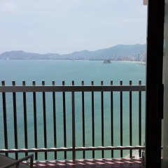 Отель Acapulco Beach Front Penthouse 30th Floor балкон